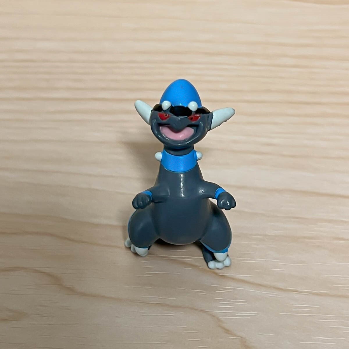 ラムパルド クリッピングフィギュア ポケモン ラムパルド クリッピングフィギュア ポケモン