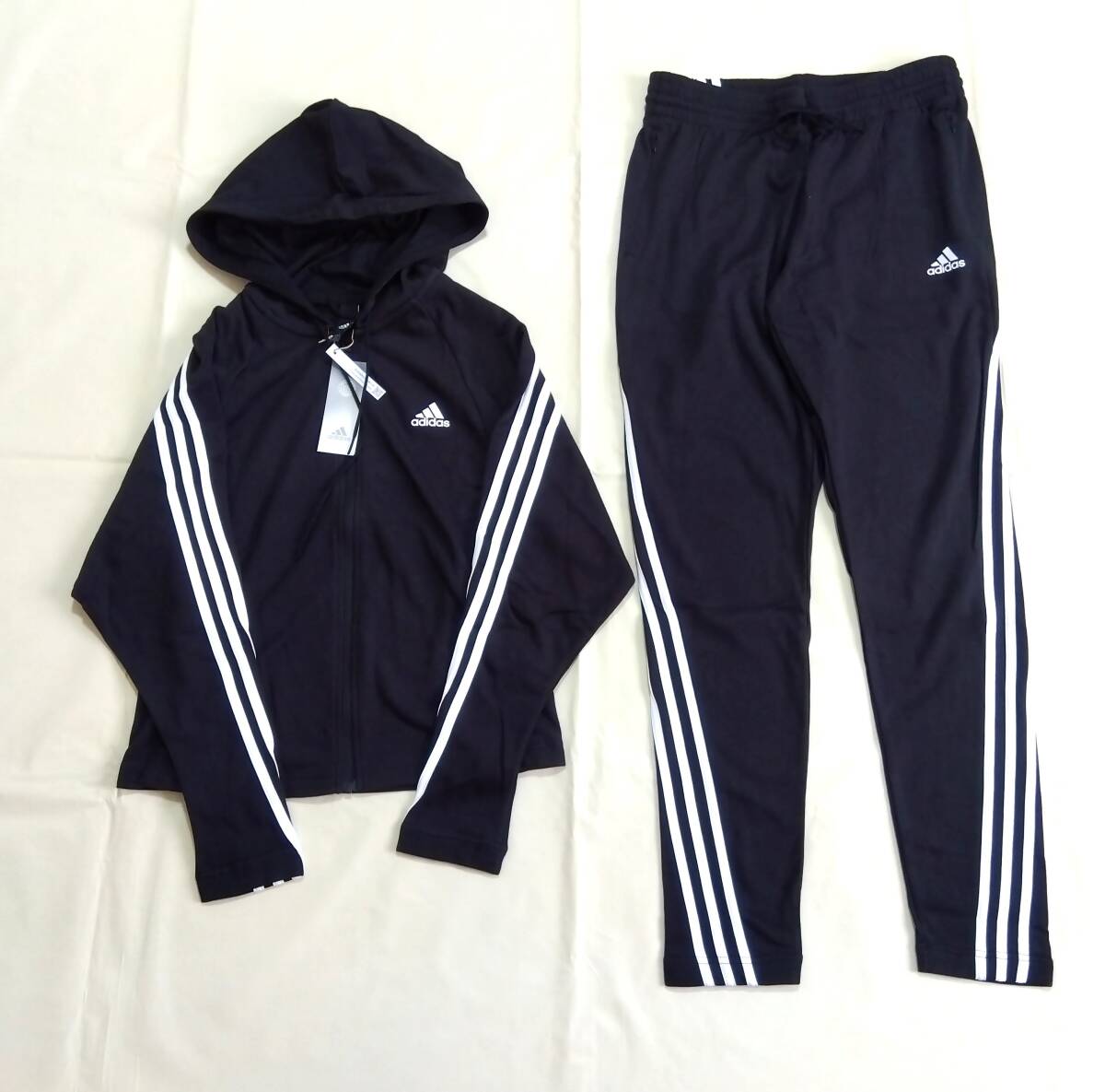 11000円 adidas 未使用 アディダス 上下 セットアップ 薄手スウェット パーカー ロングパンツ トラックスーツ レディース OT XL 黒 6623の画像1