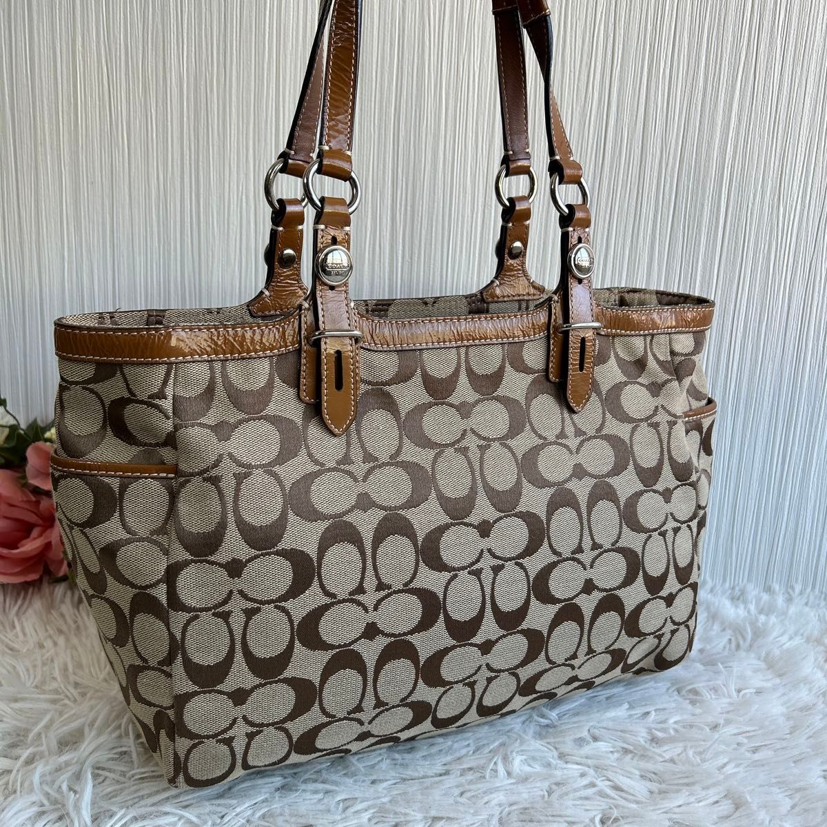 COACH トートバッグ　肩掛け可能　ショルダーバッグ　キャンバス　レザー