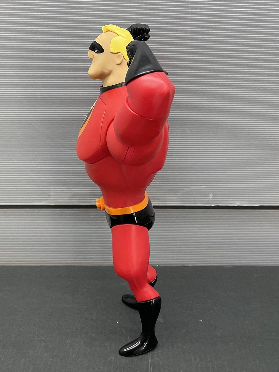 2925)埼玉県新座市から THE INCREDIBLES ミスター インクレディブル ディズニー トーキング フィギュア Mr.Incredible アメリカン雑貨