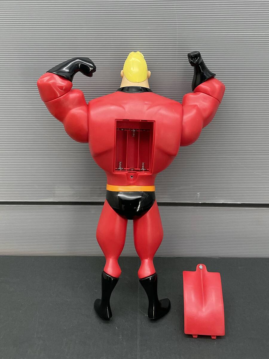 2925)埼玉県新座市から THE INCREDIBLES ミスター インクレディブル ディズニー トーキング フィギュア Mr.Incredible アメリカン雑貨