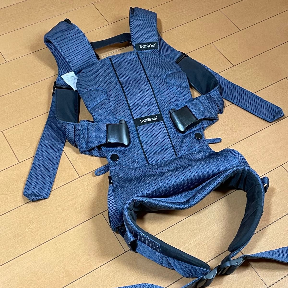 【美品】BabyBjorn ベビーキャリアONE メッシュ ネイビー