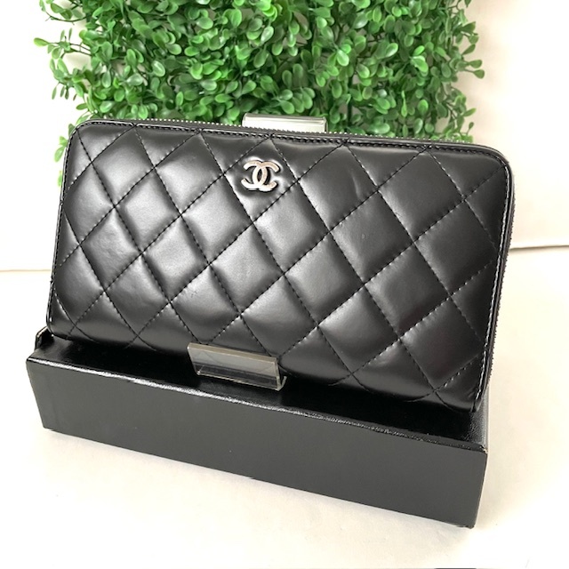 1円 美品 CHANEL シャネル マトラッセ パテント ブラック シルバー金具 ラウンドファスナー長財布_画像2