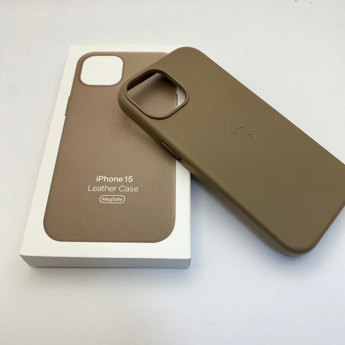 iPhoneケース iPhone15用 Magsafe対応 レザーケース 高級感あり アップル 純正互換品 スマホケース Leather アイフォン15ケース ベージュ