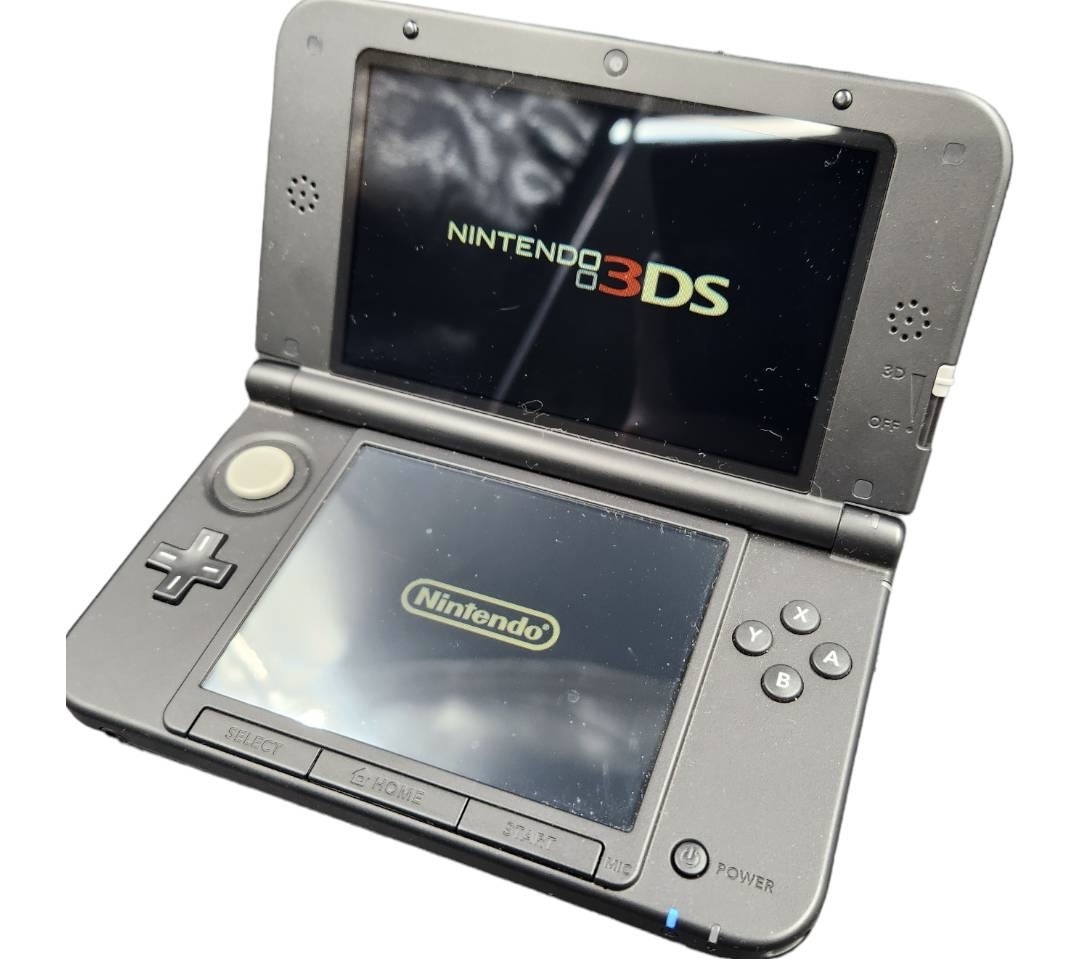 動作品 ニンテンドー Nintendo 3DS LL メタリックブラック 本体のみ タッチペンあり_画像1