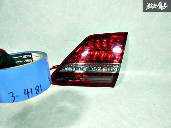 点灯OK！トヨタ 純正 GRS200 200系 クラウン ロイヤル 前期 LED テールライト ランプ 右側 運転席側 内側 ICHIKOH 30-349_画像9