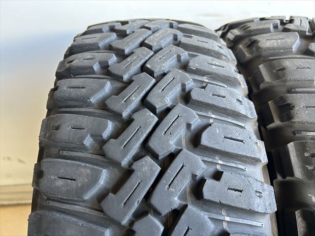 激安中古タイヤ　　215/65R16C 109/107R 8PR MUDSTAR(マッドスター) RADIAL M/T 20年製　　4本_画像2