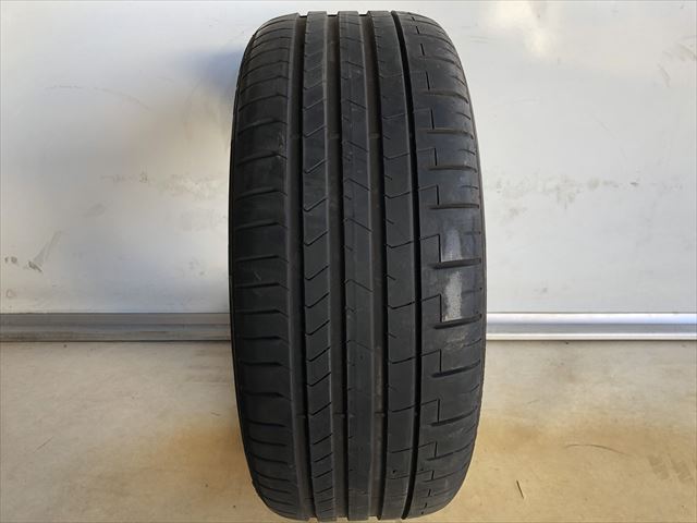 激安中古タイヤ　　245/40R19 98Y ピレリ　　P ZERO MO 22年製　　1本_画像1