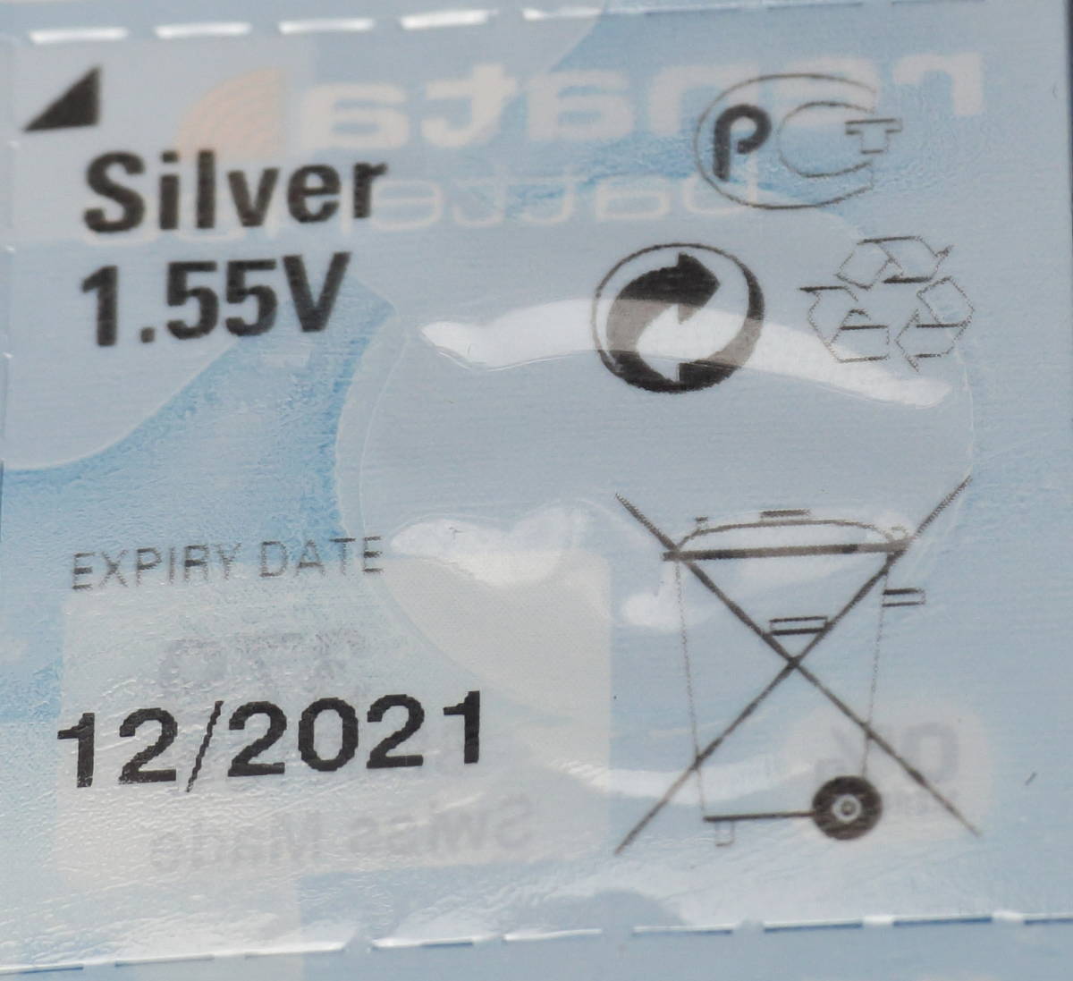 ●【即決送料無料】2個308円 スイス製RENATA 379(SR521SW) 酸化銀電池 使用推奨期限：2021年12月●_画像2