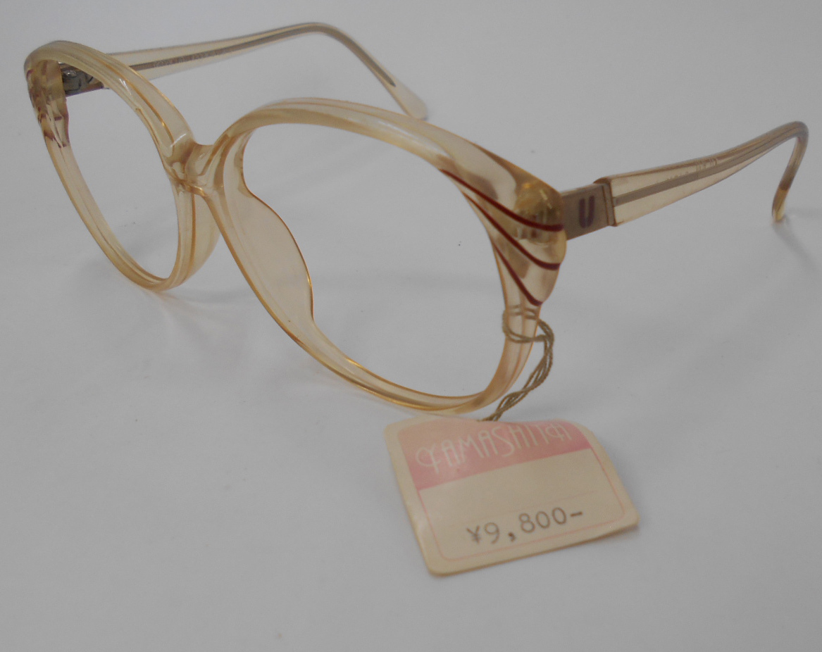 昭和末期～平成初期製造か●デッドストック 新品のレトロ眼鏡フレーム E 婦人大き目 ウンガロ パリ EU 841 Col 246_画像2