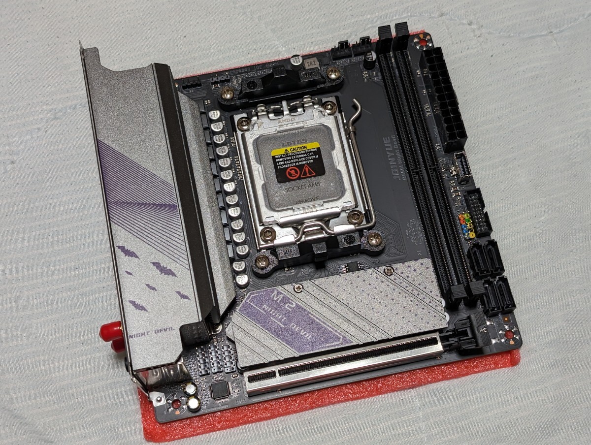 JGINYUE B650i Night Devil AMD Ryzen B650 AM5 miniITX JGINYUE B650i Night Devil AMD Ryzen B650 AM5 miniITX