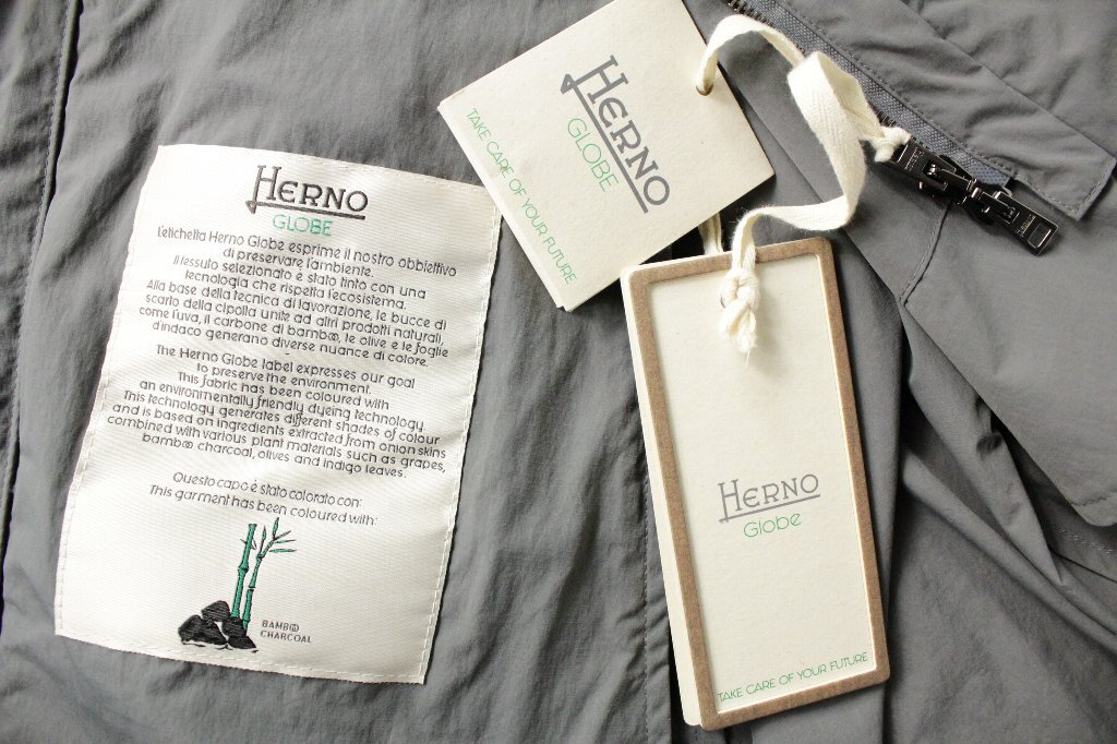 【HERNO】ヘルノ 「GLOBE」 サステナブルな竹炭染めのナイロン素材モッズコート 50 新品未使用 11万円_画像4