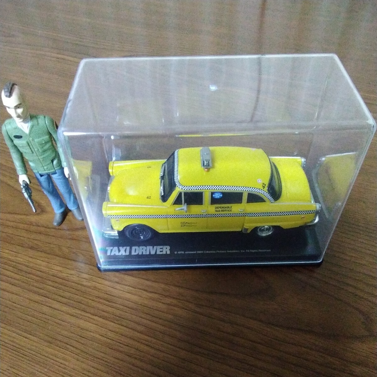 タクシードライバー　チェッカータクシー & トラヴィス　1975 Checker Taxi　1/32　イエローキャブ　ファンコ　ロバート・デ・ニーロ_画像6