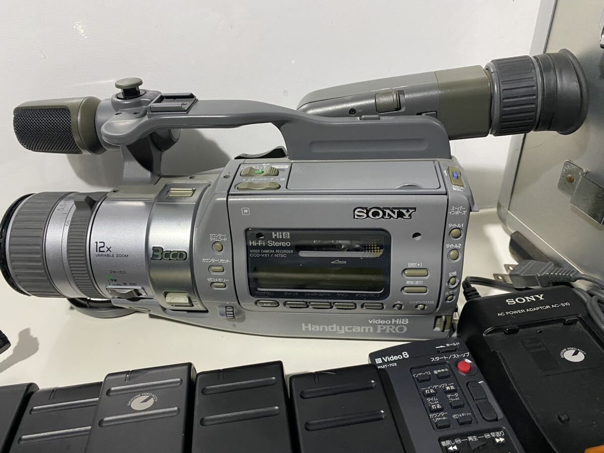 C3DP-032524 SONY video Hi8 Handycam PRO CCD-VX1 ハンディカムプロ 8ミリビデオカメラレコーダー ハードケース付 の画像3