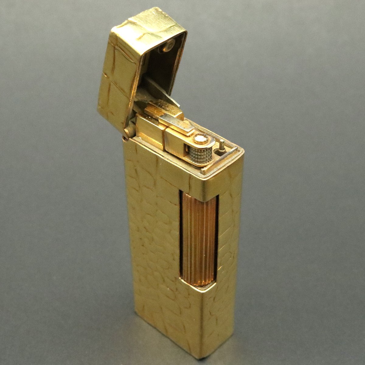 【18k】dunhill ダンヒル クロコダイル柄 アウタージャケット 18k ガスライター 箱なし ※着火未確認 ◆おたからや【B-A27173】同梱-2_画像3