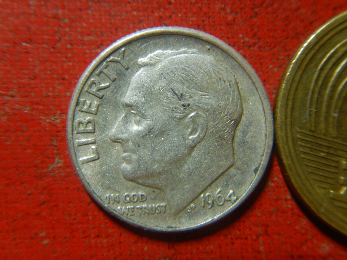 外国・USA／ルーズベルト１０セント銀貨・１ダイム（1964年D） 240325イの画像1