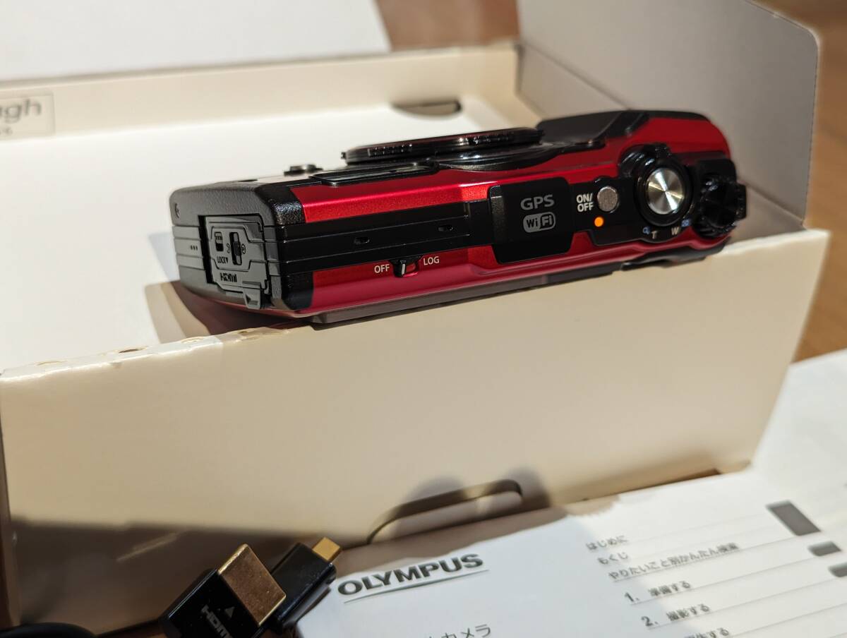 OLYMPUS オリンパス　防水カメラ　Tough TG-6 RED 完全動作品　使用僅少　付属品完備_画像9