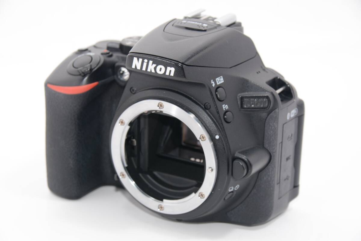 【オススメ】Nikon デジタル一眼レフカメラ D5600 ボディー ブラック D5600BK_画像1