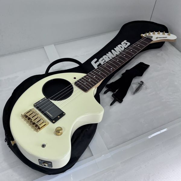 J2-3132【美品】FERNANDES/フェルナンデス ZO-3C ぞうさん ゴールドパーツ アンプ内蔵ギター ソフトケース付 ()_画像1