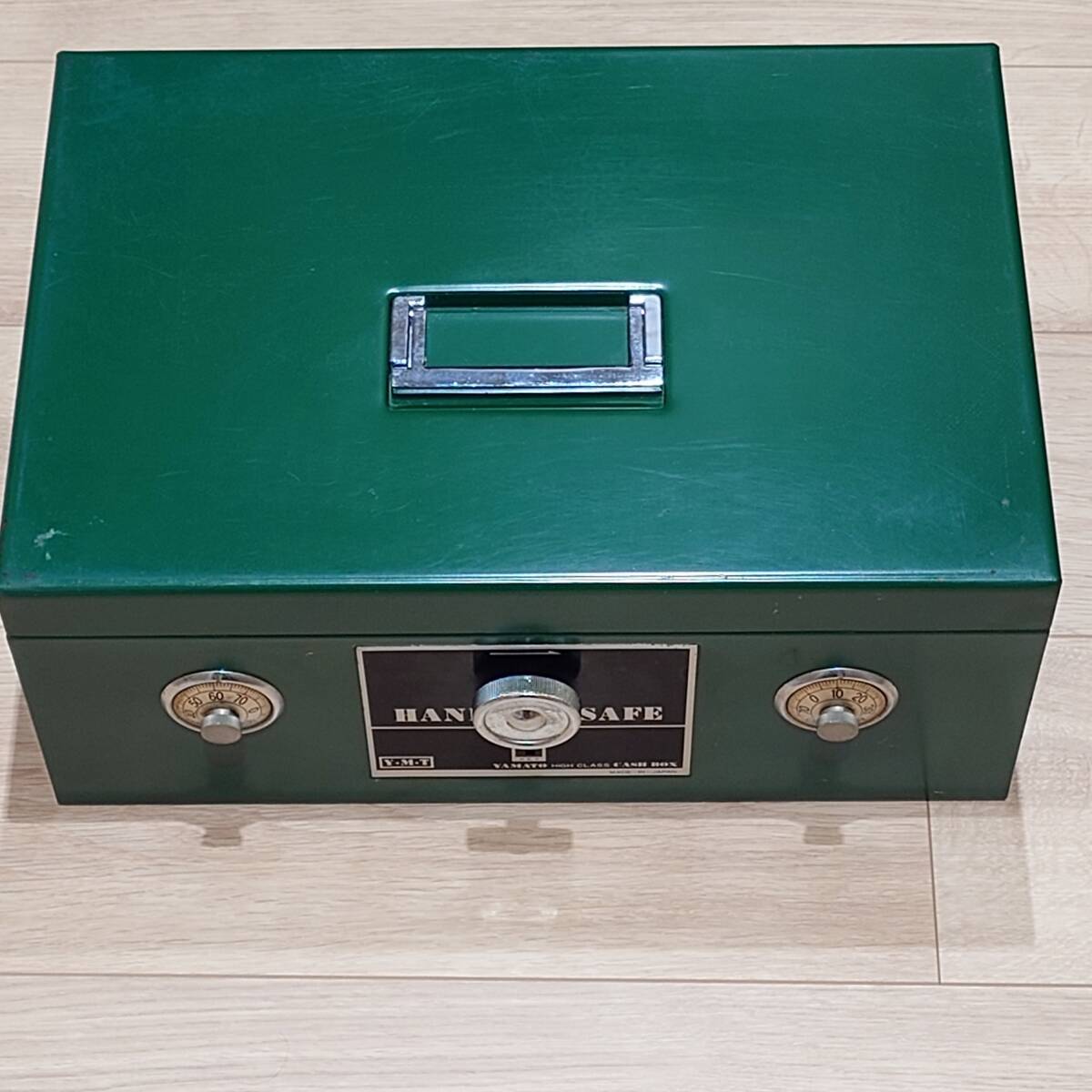  takkyubin (home delivery service) free shipping handbag safe used tray attaching key 1 pcs / dial type YAMATO made in Japan cashbox green | green retro anonymity delivery 