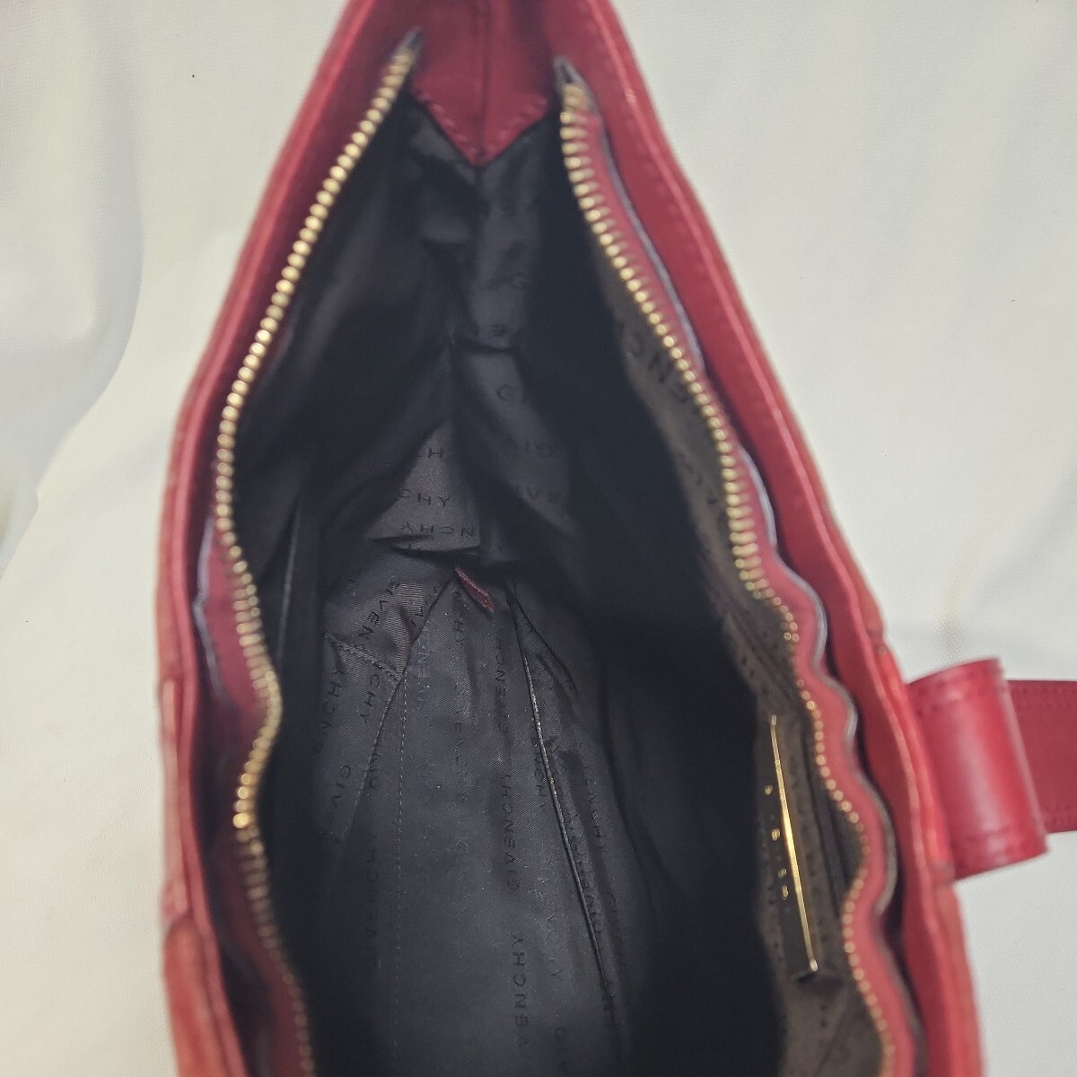 GIVENCHY ジバンシー カバン バッグ 赤色 スペイン製 レザーの画像6