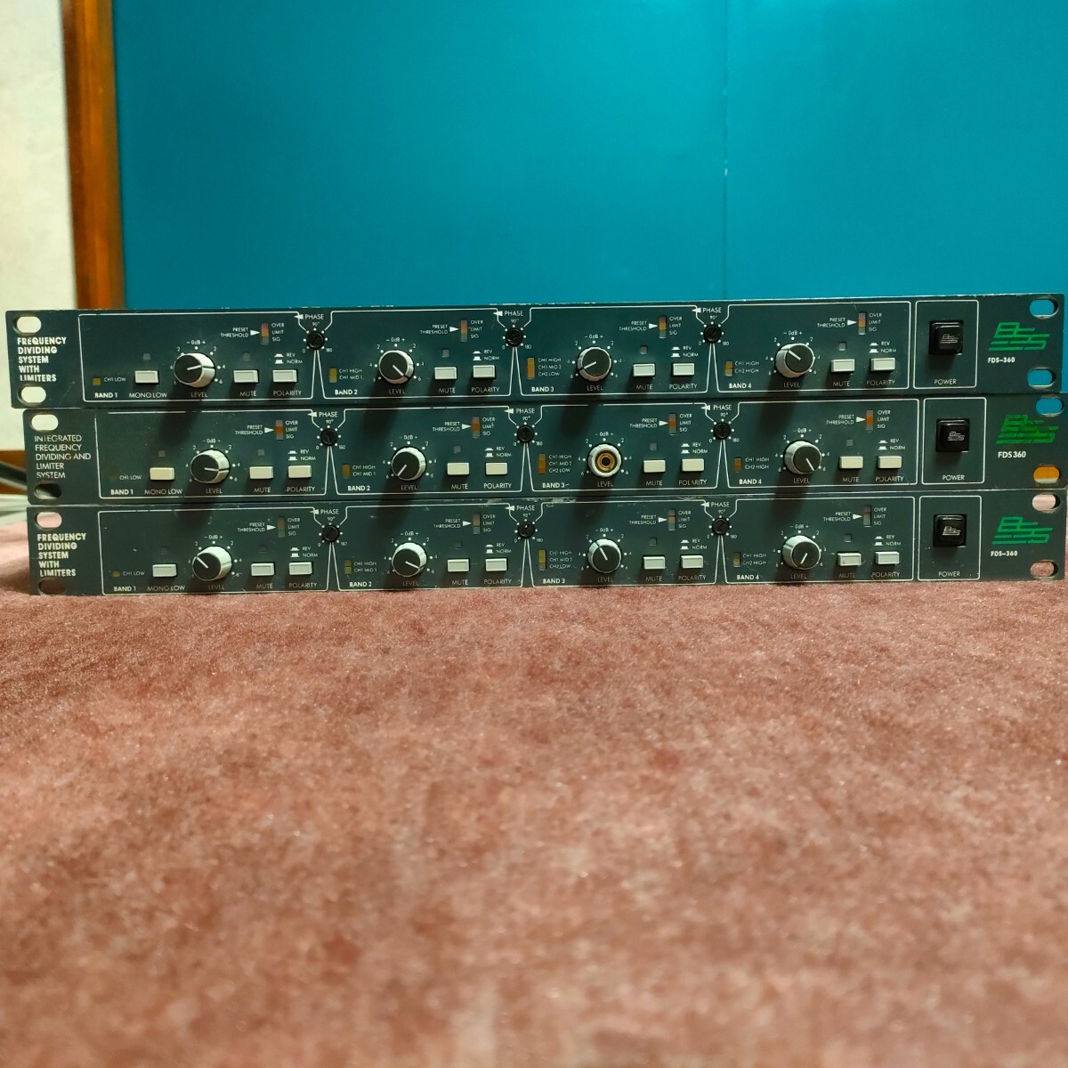 BSS FDS-360 channel divider 3 point set [ details not yet verification ] power supply OK / FREQUENCY DIVIDING SYSTEM WITH LIMITERS / analogue crossover 