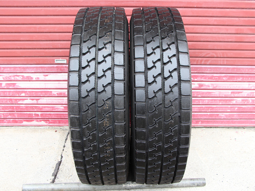 B357 新品 タイヤ ヨコハマ ZEN 701ZE 275/80R22.5 151/148J 2本 17～18年 国産 ミックス 高床 地山 大型トラック用 手渡し可能です 山梨県