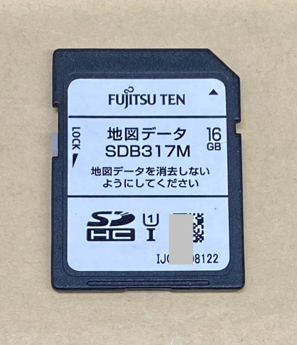 1。【動作確認済み】FUJITSU TEN イクリプスナビ 2016年秋版 【AVN133M/AVN133MW/UCNV1130/AVN133MRC】地図SDカード☆送料無料 ☆_画像1