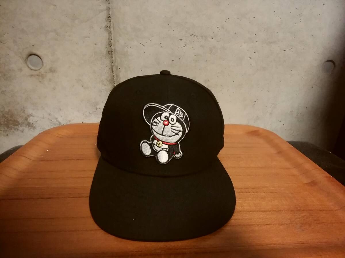 【ドラえもん×NEW ERA ニューエラ】刺繍入りベースボールキャップ 限定コラボモデル 人気アイテム ドラえもん刺繍_画像1