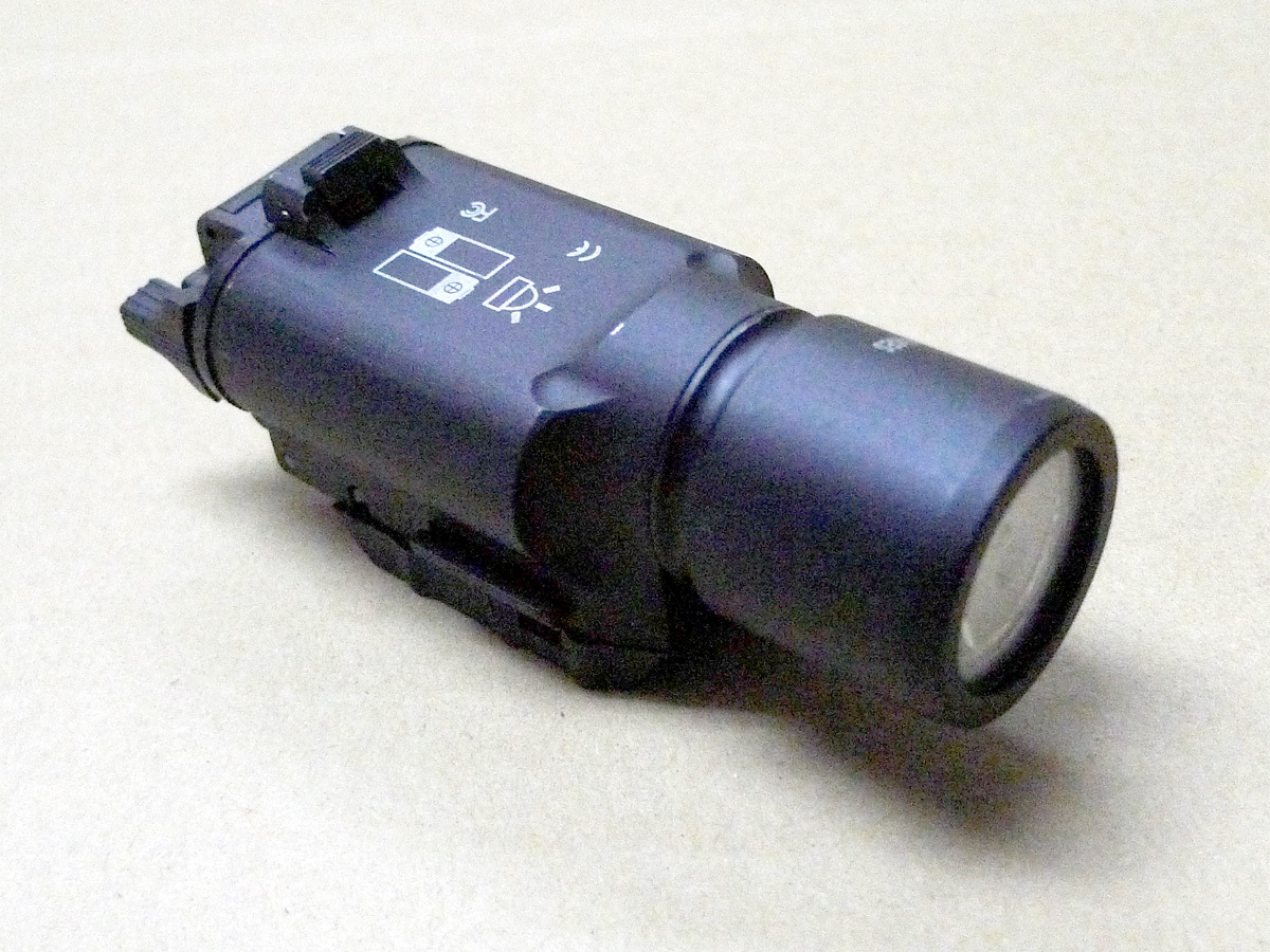 メーカー不明レプリカ・SF Surefire シュアファイア X300タイプ ウェポン LEDライト BK ブランドマーキング無し・中古_画像7