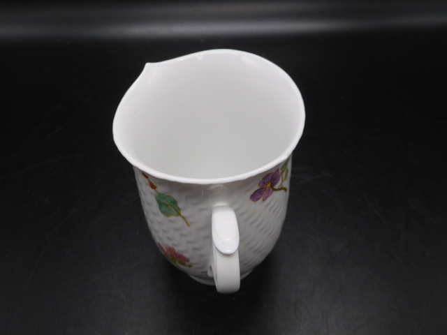 未使用品 Meissen Porcelain　マイセン　カップ&ソーサー　ペアカップ　フラワーモチーフ　箱付き　花柄　陶器　コーヒーカップ　_画像8