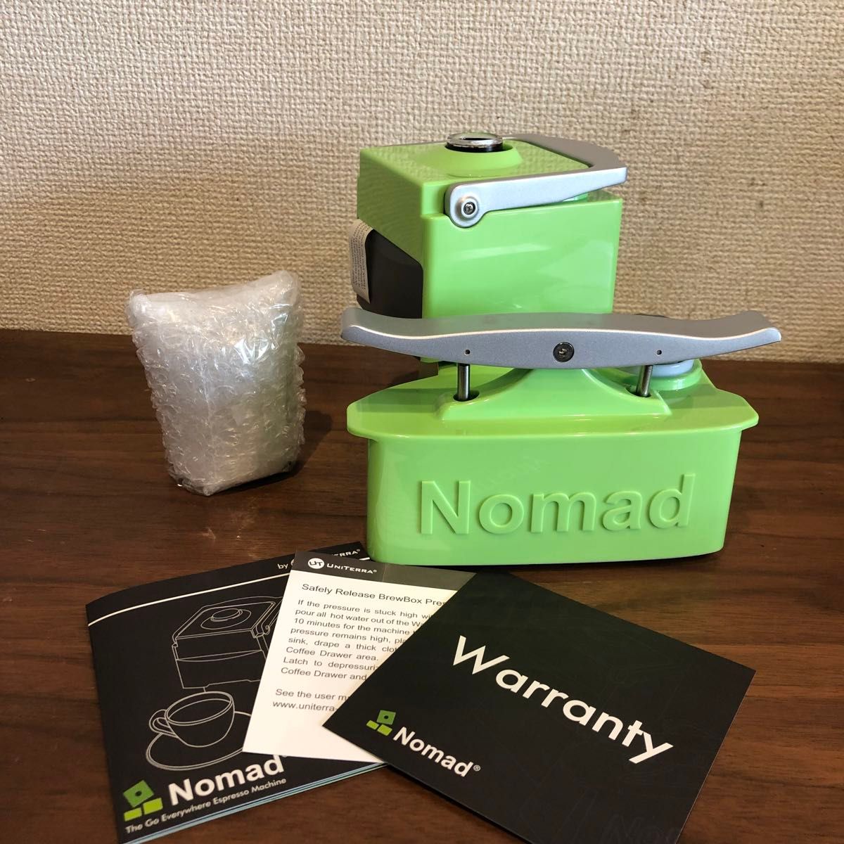 新品・未使用 NOMAD ESPRESSO MACHINE Luminescent Green|Yahoo 新品・未使用 NOMAD ESPRESSO MACHINE Luminescent Green|Yahoo