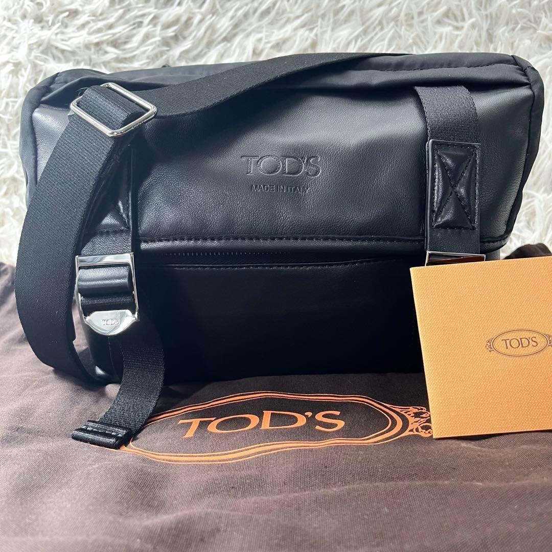 未使用級 24SS 現行 Tod's トッズ ファブリック＆レザー メッセンジャーバッグ ショルダーバッグ ボディーバッグ ロゴ型押し ブラック 黒_画像2