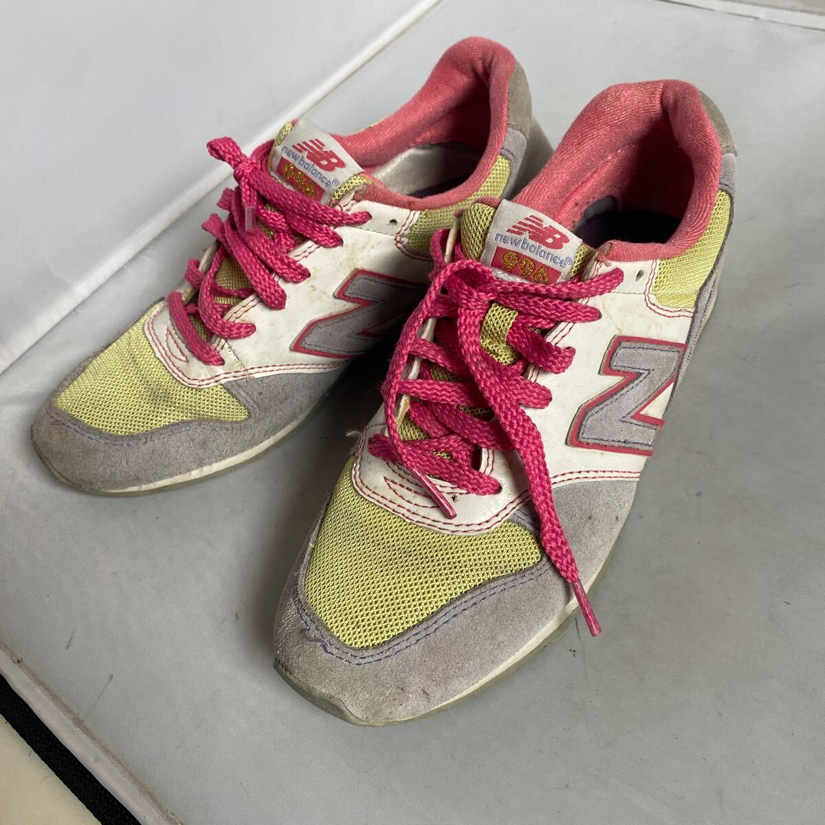 セール 即決1円 996 ニューバランス 25.0cm/new balance イエロー グレー ブロンズ 中古 古着 スニーカーの画像1