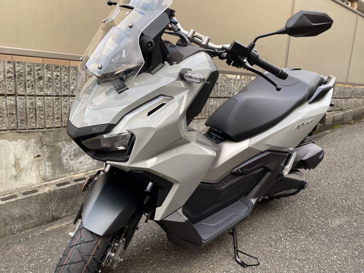 ♪美車♪ ADV160 パールスモーキーグレー 走行少ないです♪ ホンダ PCX125 PCX150 PCX160 NMAX125 NMAX155 シグナスグリファス Xフォースの画像3