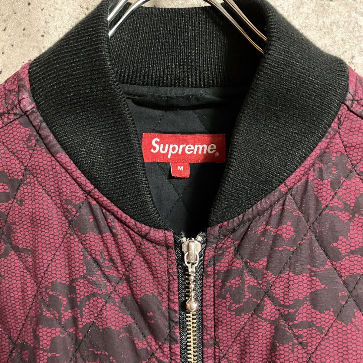 本物☆Supreme シュプリーム Quilted Lace Bomber Jacket キルティング コットン ボンバー ジャケット M ワイン ブラック 黒 MA1 花柄 MA-1