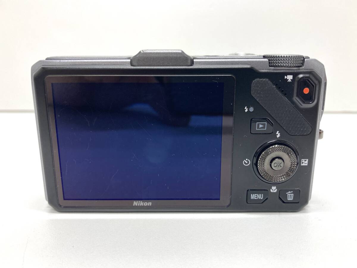 【38253】Nikon ニコン COOLPIX S9300 18x WIDE Full HD デジタルカメラ デジカメ 本体、バッテリー、おまけ(ケース)付き 現状品 シルバー_画像2