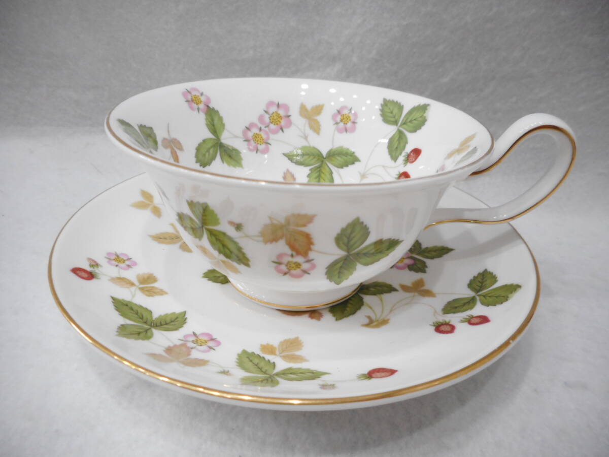 ◇ウェッジウッド WEDGEWOOD ワイルドストロベリー WILD STRAWBERRY カップ&ソーサー 食器　ティカップ　インテリア　保管品　箱無し_画像1