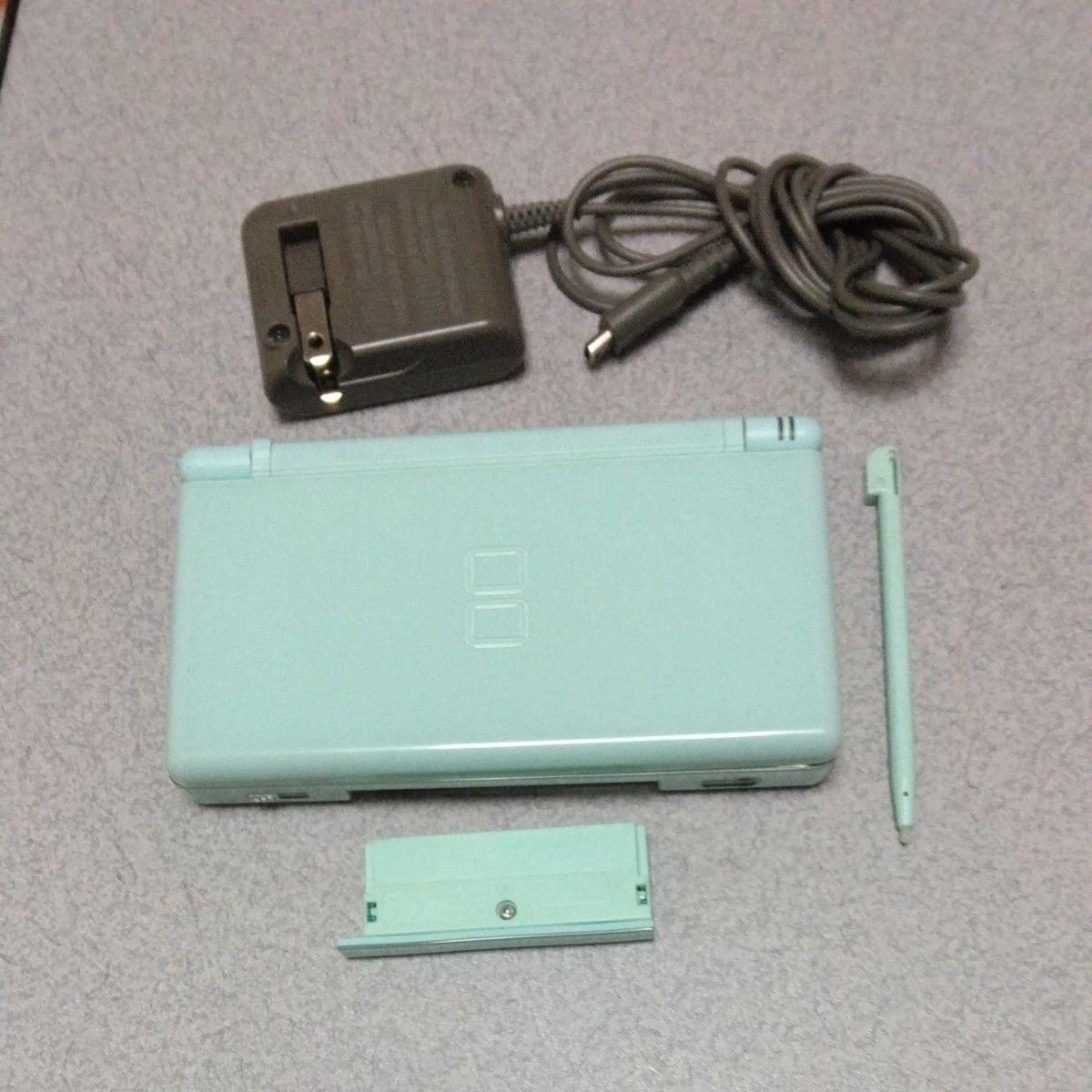 ニンテンドーDS Lite （アイスブルー） 