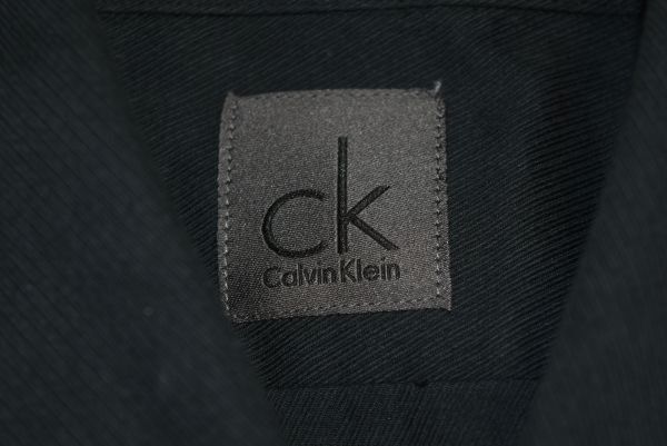 * Calvin Klein * gloss ... black black *mote. man. new standard handle Sam . impression . give . long sleeve design shirt thick. comfortable is good 17 1/2 44