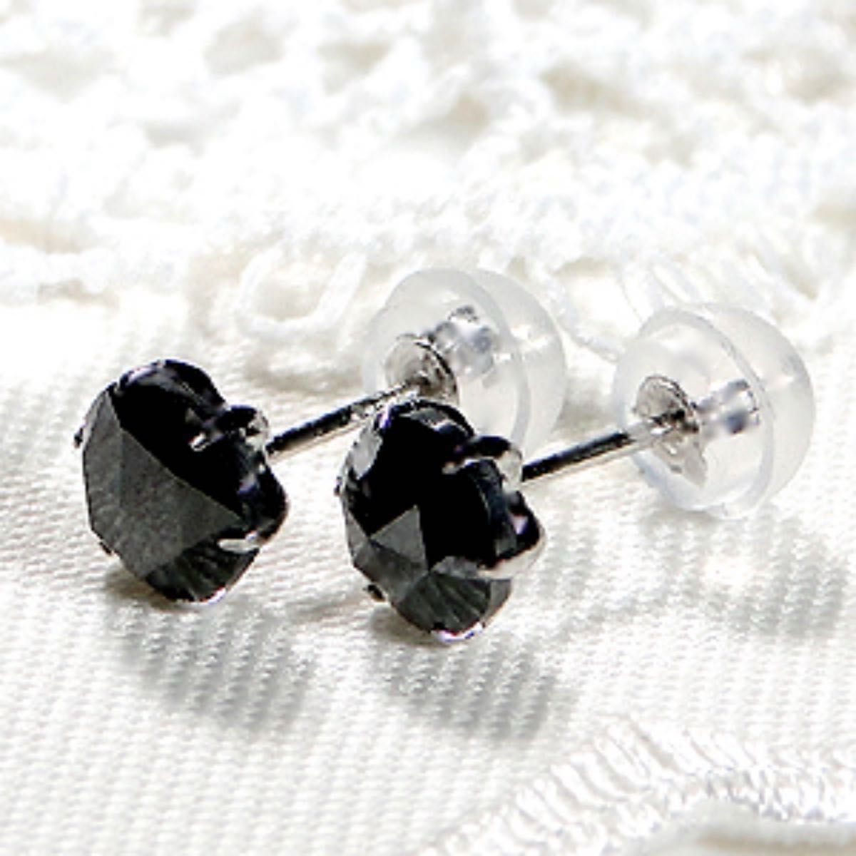 新品 PT900 ブラックダイヤモンド 1.0カラット プラチナピアス 刻印あり上質 日本製 ペア