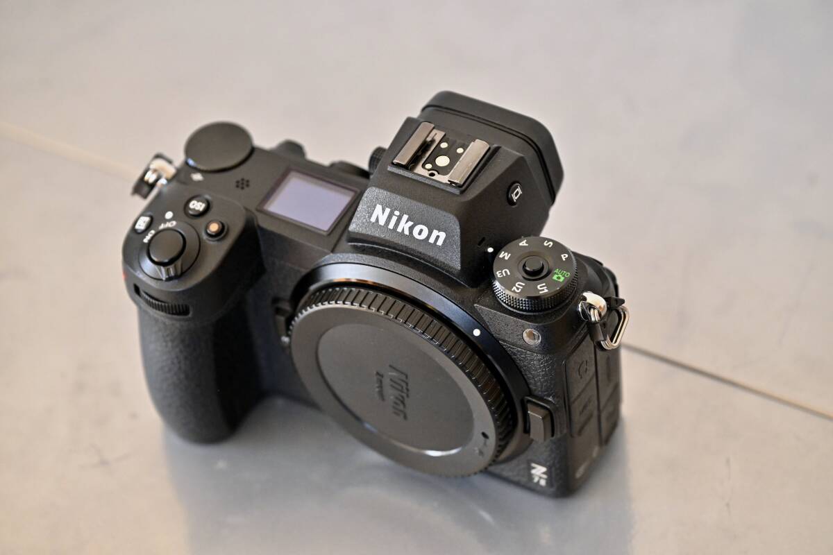 Nikon Z7ii ボディ美品 + 純正エクステンショングリップ + 純正ブラケットの画像4