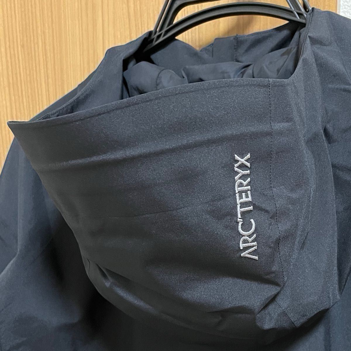 新品】ARC'TERYX アークテリクス Kadin Hoody カディンフーディ 新品】ARC'TERYX アークテリクス Kadin Hoody カディンフーディ