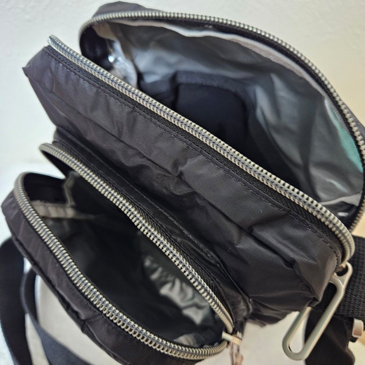 レスポートサック エッセンシャル ミニショルダー バッグ 新品未 レスポートサック エッセンシャル ミニショルダー バッグ 新品未