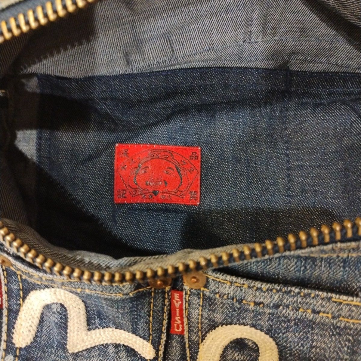 EVISU/エヴィス ボディバッグ メニーポケット オール刺繍・赤 EVISU/エヴィス ボディバッグ メニーポケット オール刺繍・赤