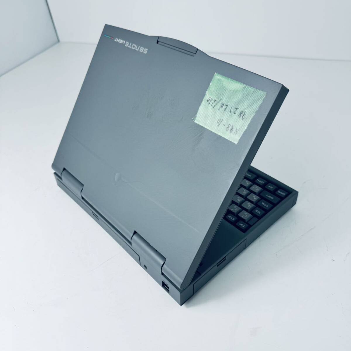 N98-10 NEC PC-9821Ld/260 HDD欠 画面難あり 動作未確認_画像3