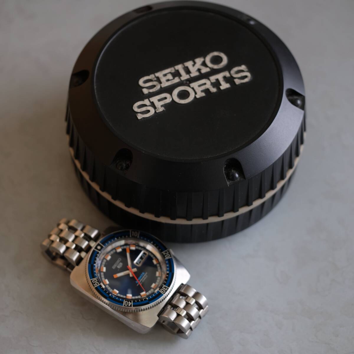 希少 美品 SEIKO 5 SPORTS RALLY DIVER セイコー 5 スポーツ 復刻モデル SBSS015 7S36-0080 SS メンズ 箱付 メタリックブルー文字盤の画像3