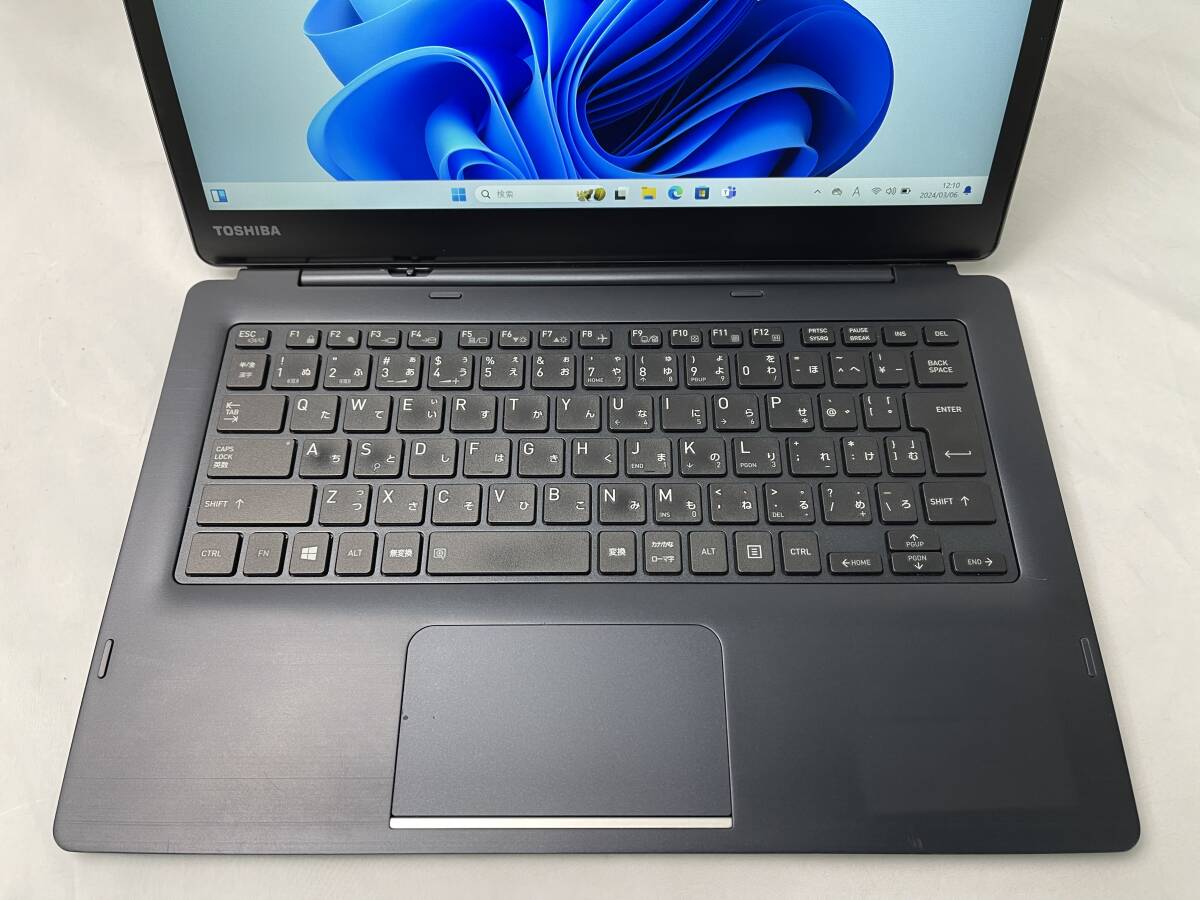 東芝 dynabook D83/DR タブレットPC［Intel Core i5-8250U／メモリ8GB／SSD128GB／Win11／13.3インチ］ノートパソコン【ジャンク】592_画像2