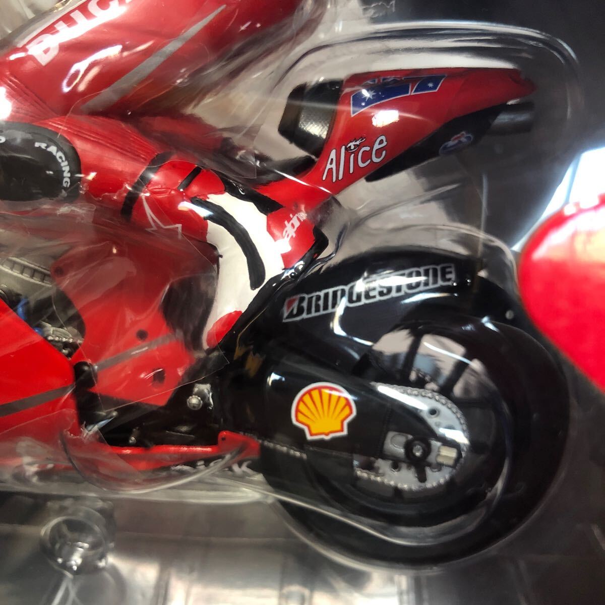 1300 未使用 PMA 1/12 ミニチャンプス ドゥカティ デスモセディチ ケーシー ストーナー GP7 Ducati 2007 オーストラリア バイク 完成品_画像8