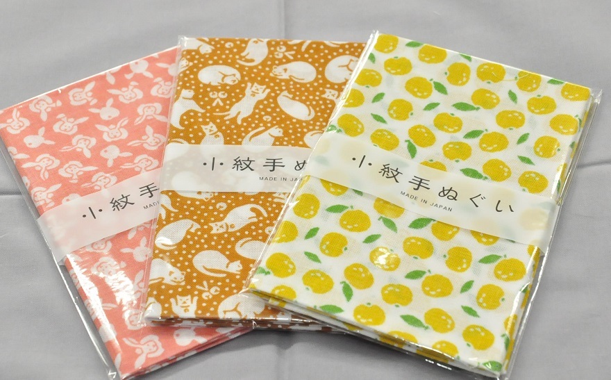 【日本手拭】 小紋手ぬぐい 3柄アソート ももうさぎ、柚子、鈴ねこ柄  日本製の画像1